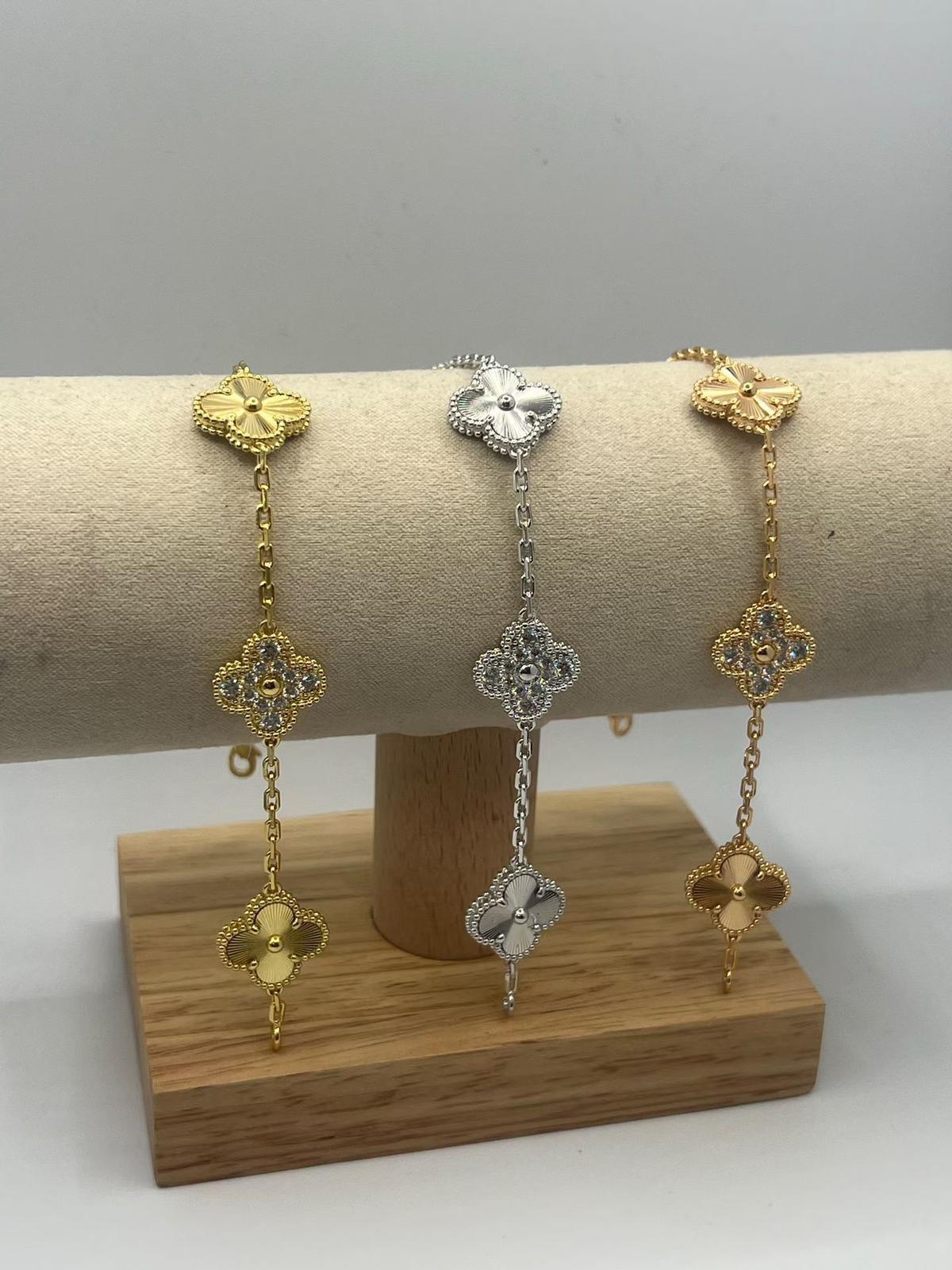 Clover Bracelet 21