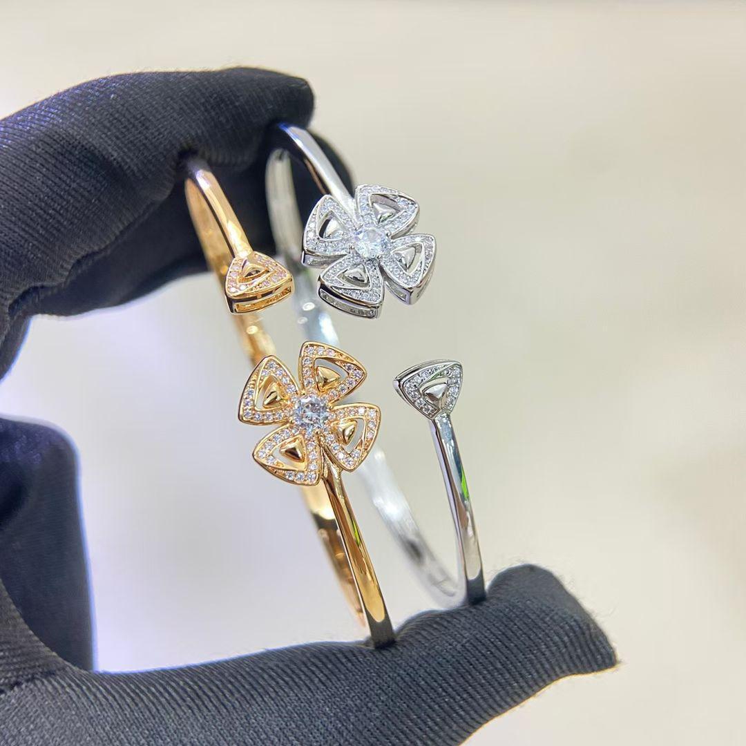 Clover Bracelet 23