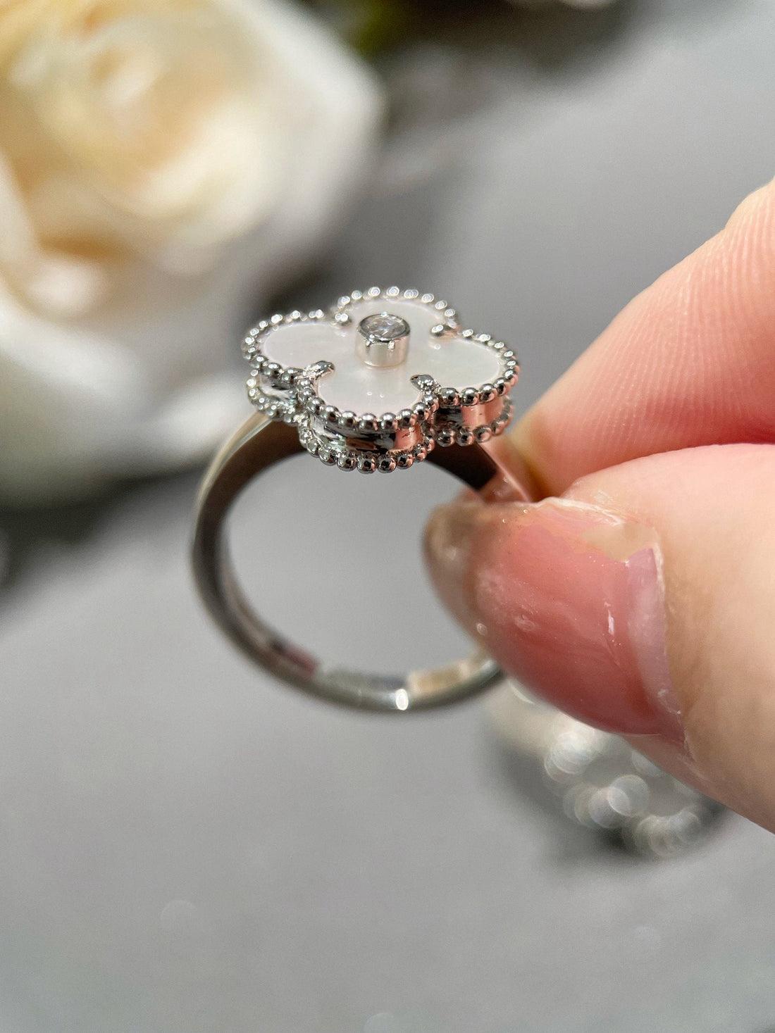 Clover Ring 03